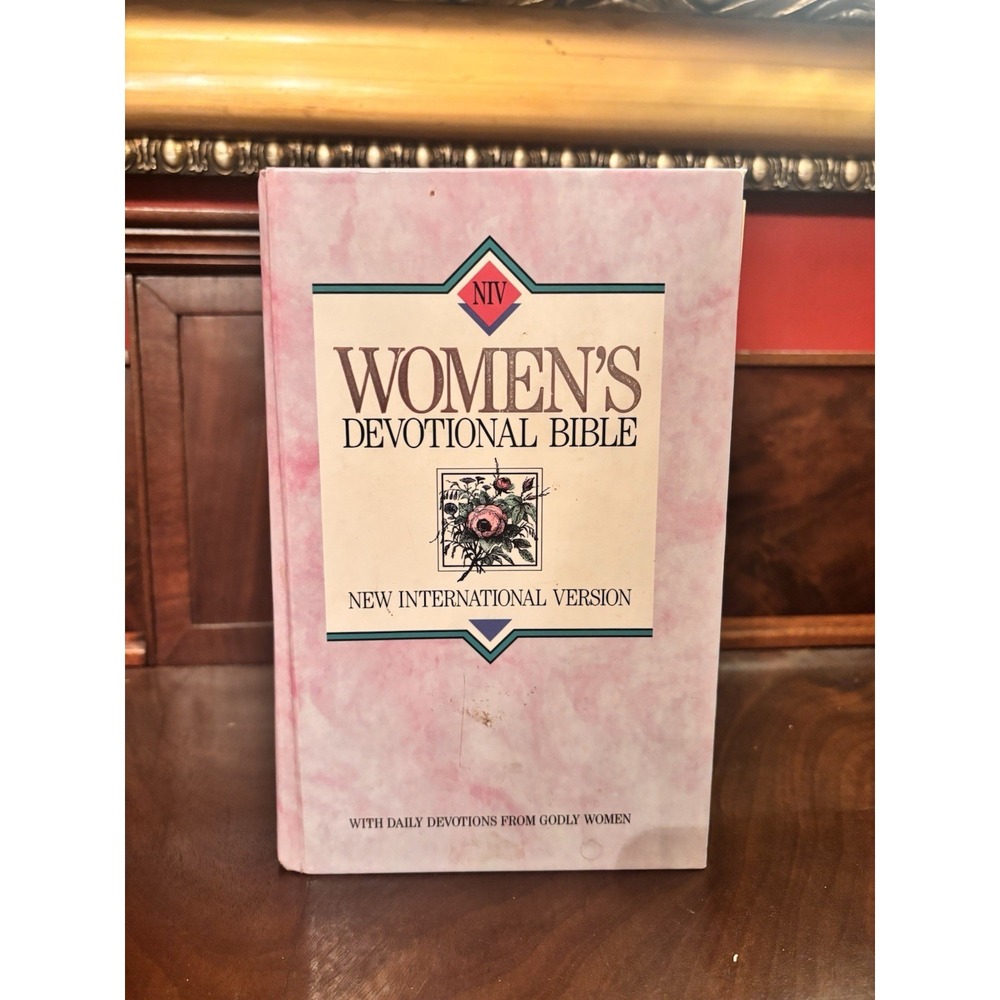 NIV Women's Devotional Bible 1990 Zondervan Pink Hardcover Daily Devotions